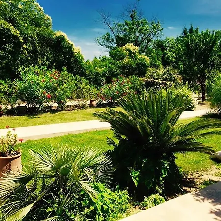 Bed & Breakfast Domaine De L'aufrene 3*