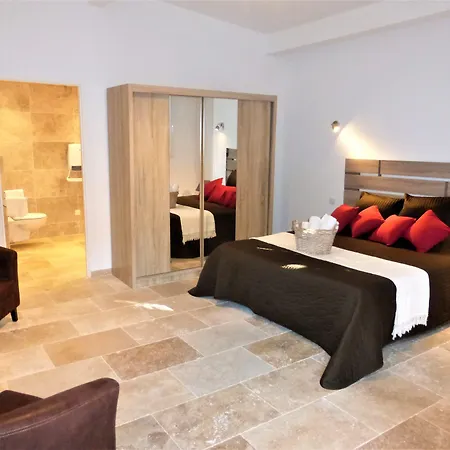 Domaine De L'aufrene Готель типу 