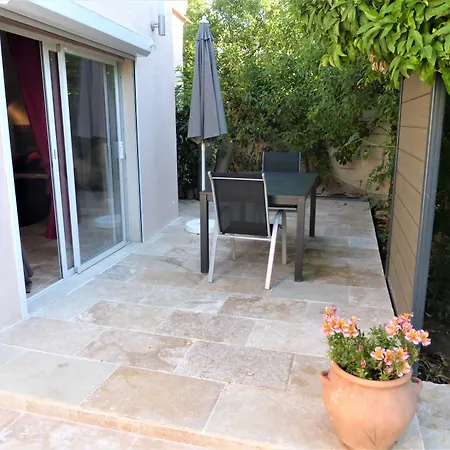 Domaine De L'aufrene Bed & Breakfast 3*