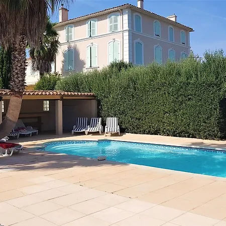 Domaine De L'aufrene Alojamento de Acomodação e Pequeno-almoço Hyères