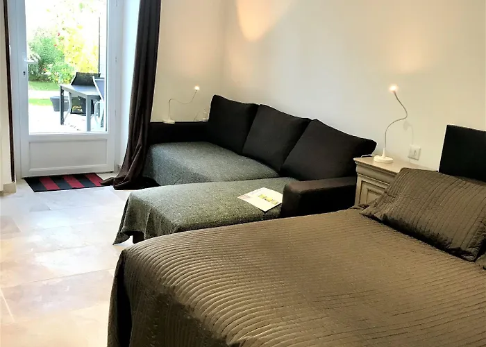 Bed & Breakfast Domaine De L'aufrene 3*