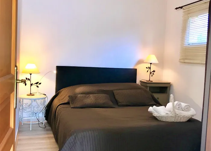 Bed & Breakfast Domaine De L'aufrene Hyères