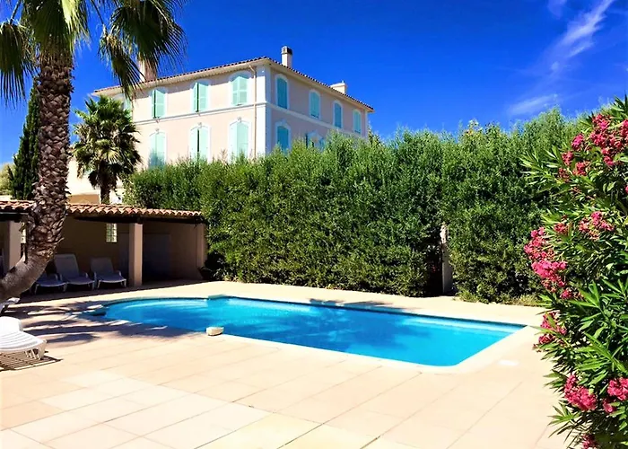 Domaine De L'aufrene 3* Hyères