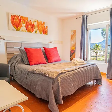 فندق مبيت وإفطار Domaine De L'aufrene Hyères