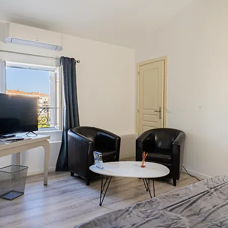 Alojamento de Acomodação e Pequeno-almoço Domaine De L'aufrene 3*