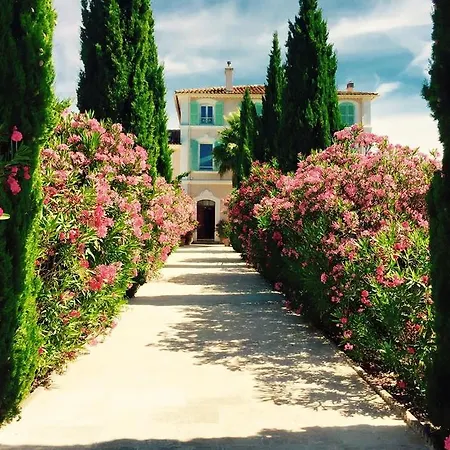 Bed & Breakfast Domaine De L'aufrene 3*