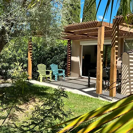 Domaine De L'aufrene Couette-café 3*