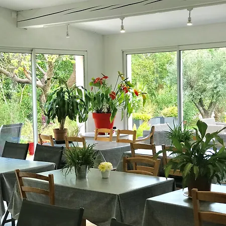 Alojamento de Acomodação e Pequeno-almoço Domaine De L'aufrene Hyères