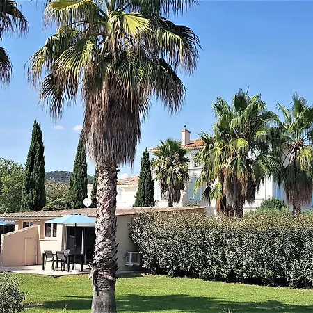 Domaine De L'aufrene Bed & Breakfast