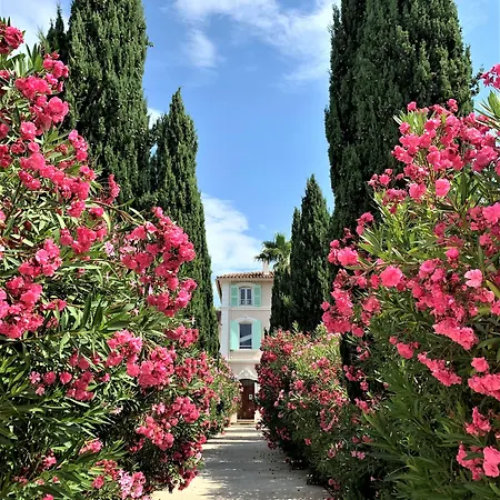 Alojamento de Acomodação e Pequeno-almoço Domaine De L'aufrene Hyères