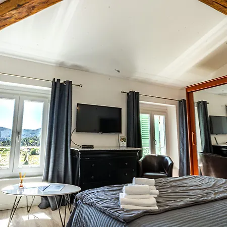 Domaine De L'aufrene Bed & Breakfast Hyères