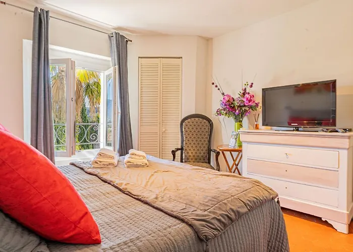 Domaine De L'aufrene 3* הייר