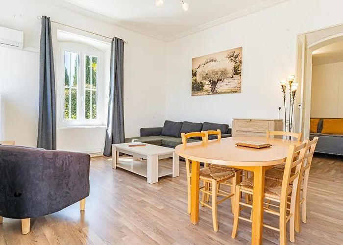 Bed & Breakfast Domaine De L'aufrene Hyeres