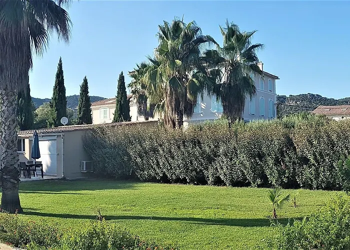 Oda ve Kahvaltı Domaine De L'aufrene Hyères